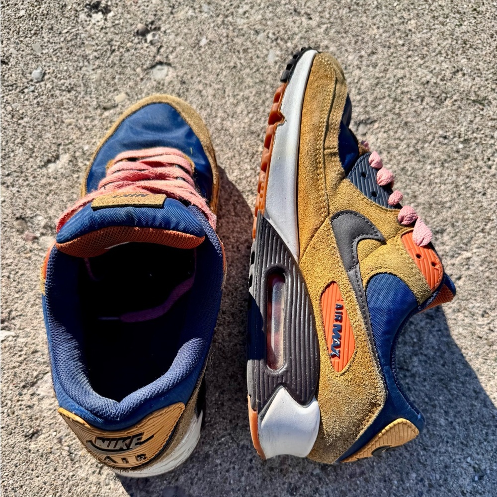 Nike Air Max 90 “Buckskin Team Navy” in Velvet Brown DZ5175-200 Sz.9M